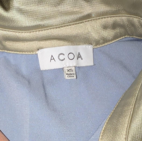 Acoa satin oversized colorblock button down shirt size extra small - Picture 3 of 4